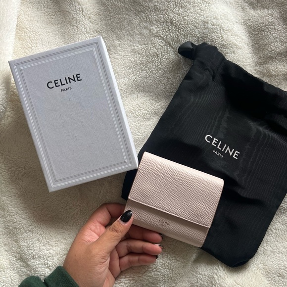 CELINE SMALL TRIFOLD WALLET IN GRAINED
CALFSKIN - Picture 8 of 9